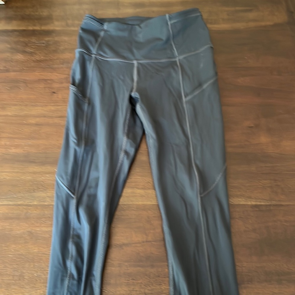 Lululemon leggings!